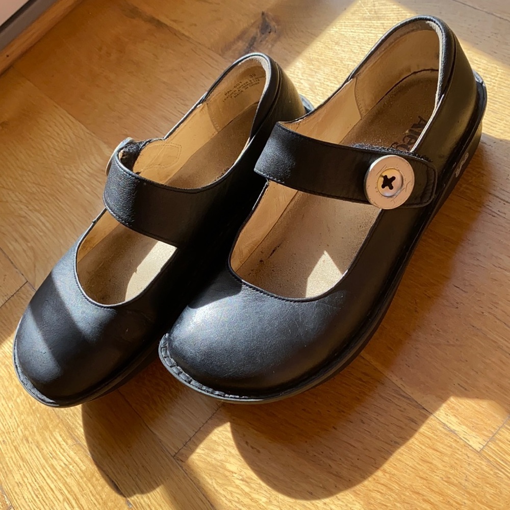 Women’s Alegria Mary Jane style shoes